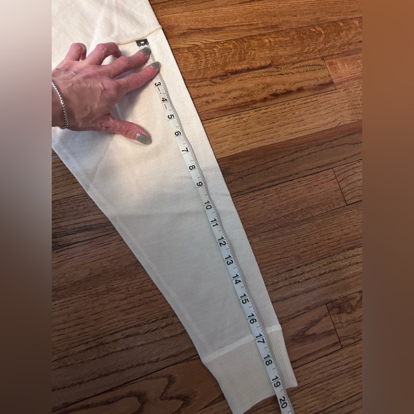 J. Crew Oversized crewneck sweatshirt in merino wool - Picture 12 of 12